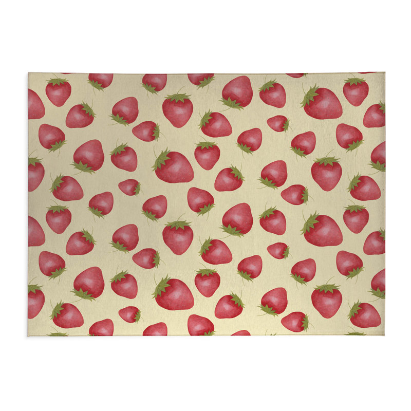 Tapis de cuisine antidérapant Summer Strawberries, Jaune, Rectangle 5 pi x 7 pi