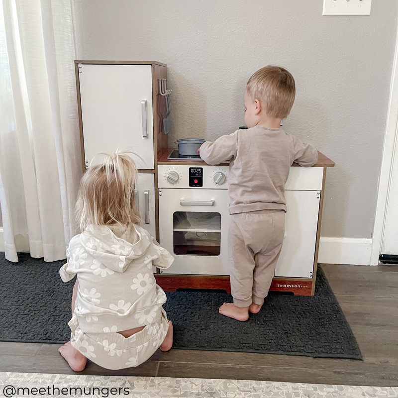Little Chef Palm Springs Classic Kids Play Kitchen with 6 Accessories