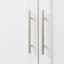 Armoire-penderie avec 2 portes multiples et plusieurs tablettes de rangement