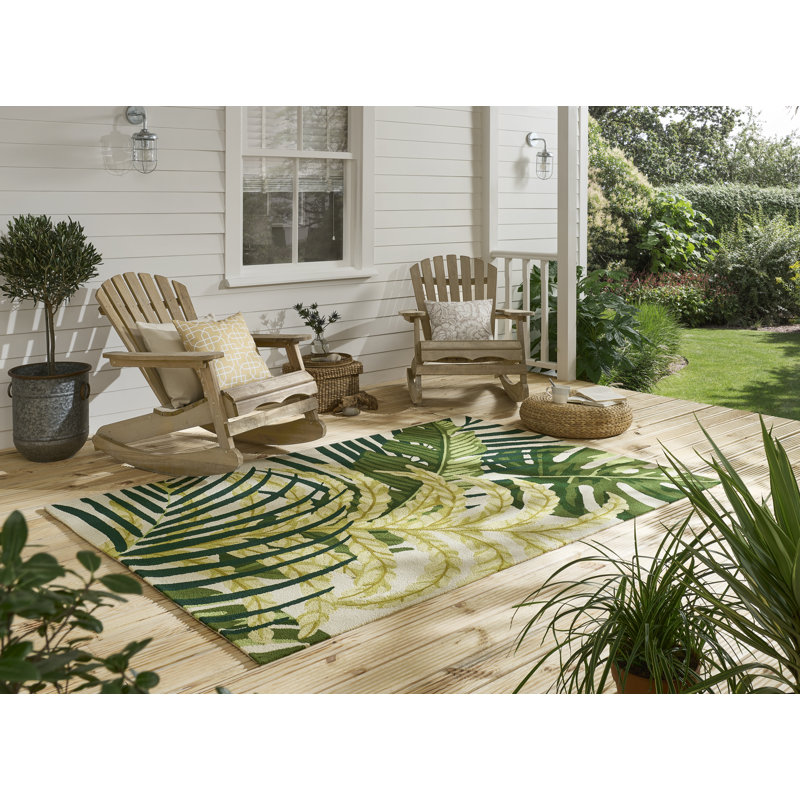 Floral Area Rug in Green/Beige, Rectangle 4'7" x 6'7"