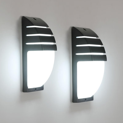 Stepfanie 7.5cm H Integrated LED Outdoor Sconce