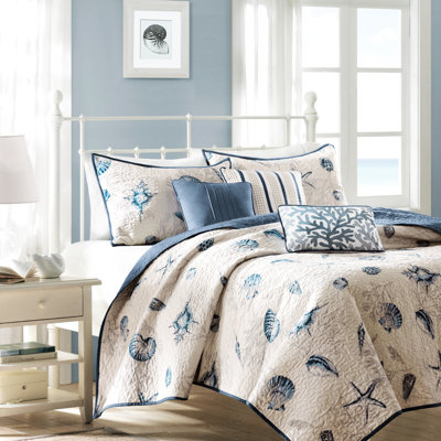 Courtepointe double / grand avec microfibre bleue et coussins décoratifs à finition corail
