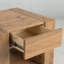 Table de bout rectangulaire avec plateau en chêne - pratique et élégant, plateau de rangement sur roulettes avec 4 roues en chêne et 2 tiroirs ouverts pour plus de polyvalence