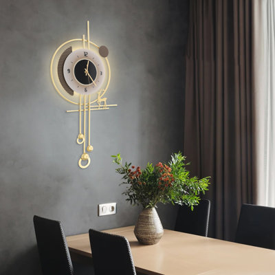 Horloge murale en métal avec lumière DEL