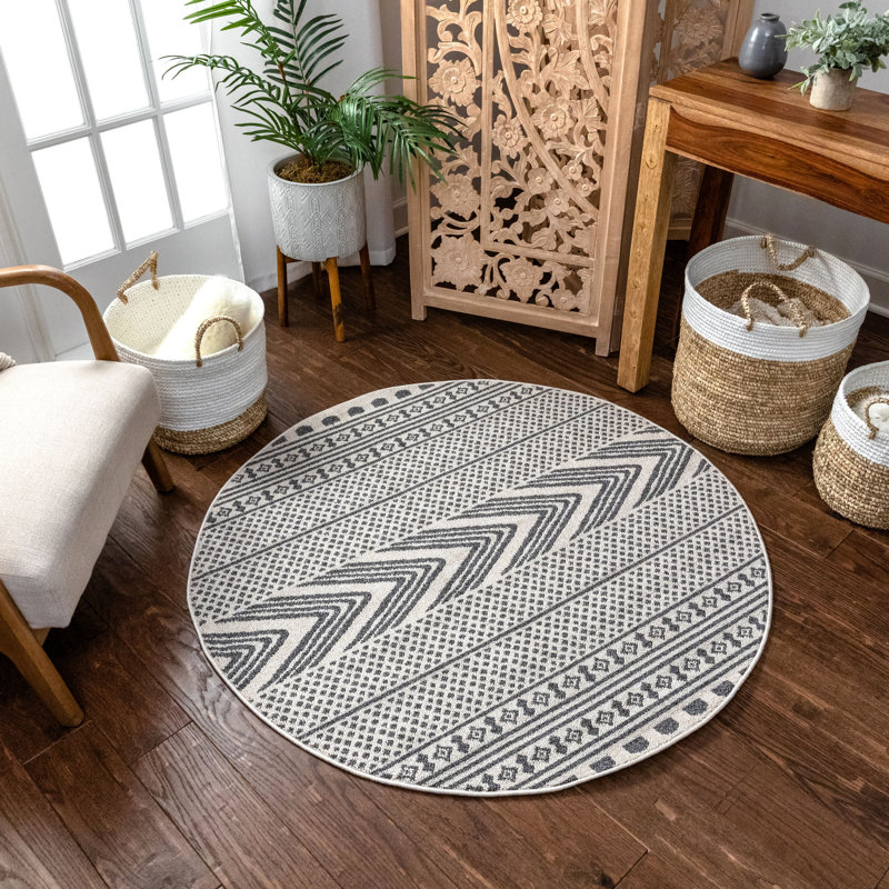Indoor Rug, Round 3'11"