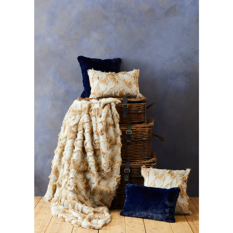 Haxtun Throw