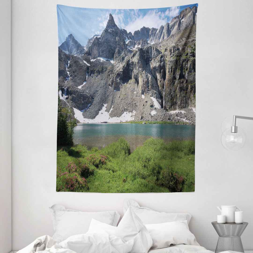 Wandbehang Foto von Snow Mountain Foothills See