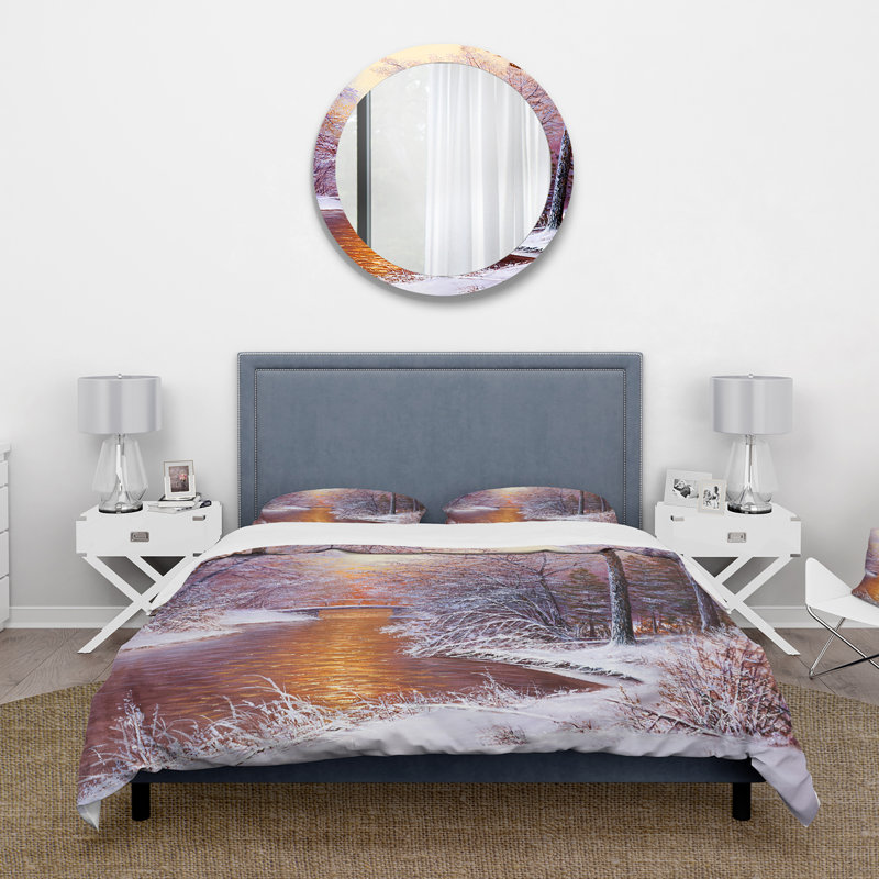 Forêt de Noël avec rivière et arbres II - ensemble de housse de couette traditionnel - microfibre de polyester
