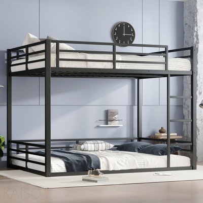 Lit superposé au dessus d'un grand lit en métal pour les adolescents et les adultes, peu encombrant / sans sommier, noir