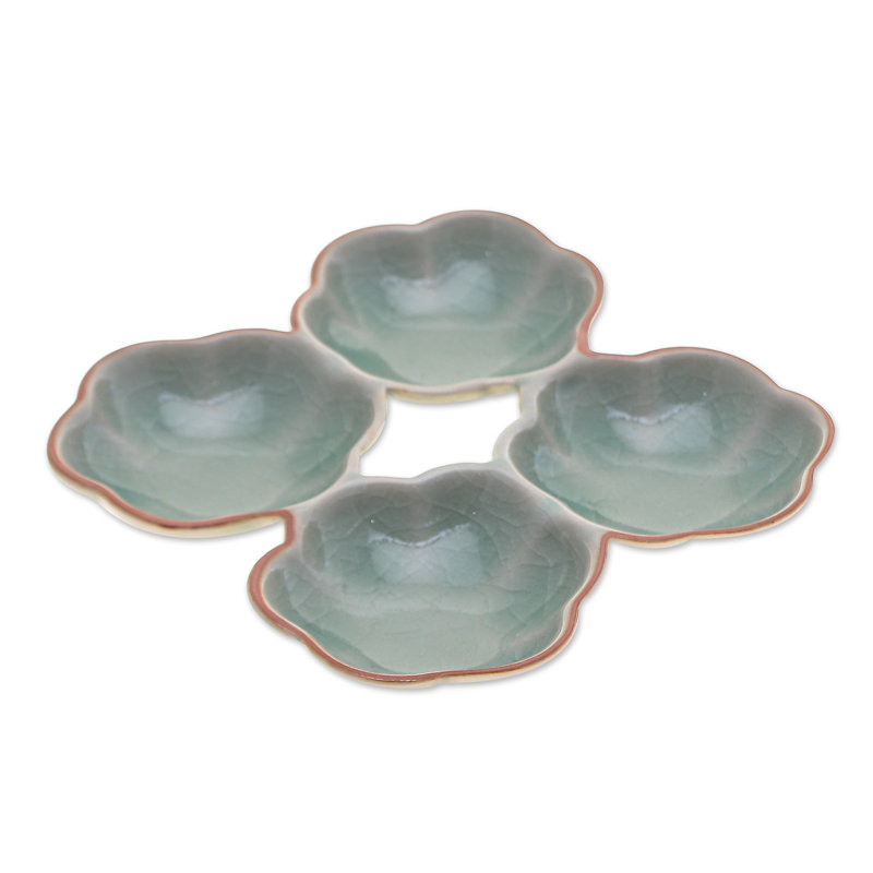  Assiette à hors-d'œuvre en céramique faite à la main Lotus Treats Celadon