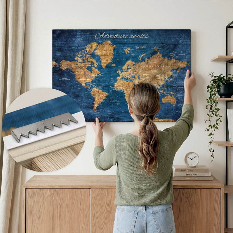 «Adventure Awaits VI Push Pin World Milstead», H 16 po x l 24 po