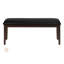 Banc rectangulaire polyvalent pour plusieurs espaces, alliant style et fonctionnalité avec structure en bois massif et siège rembourré.-302558054