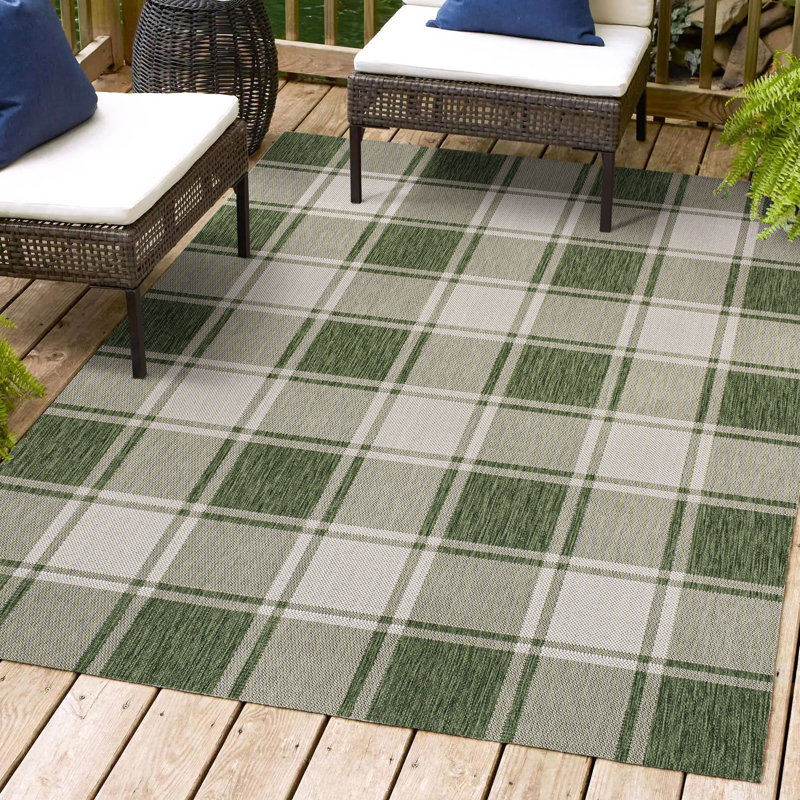 Tapis vert / crème intérieur / extérieur Sabine, Rectangle 5 pi 3 po x 7 pi 7 po