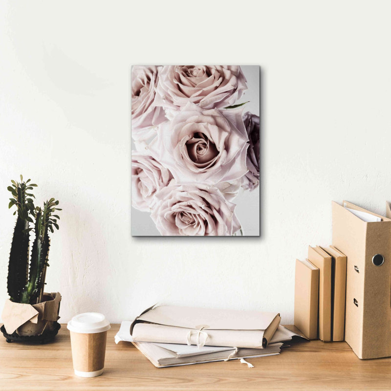 «Dusty Rose Cluster» par Elise Catterall, estampe numérique sur toile, H 16 po x l 12 po x P 0,75 po