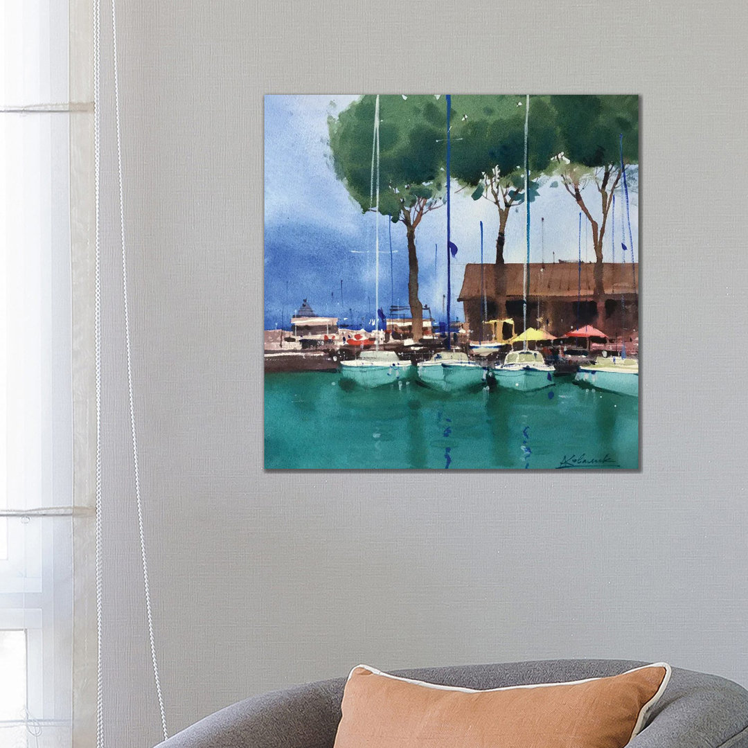 Yachten am Pier in Italien. Gardasee von Andrii Kovalyk - Galerie-verpackte Leinwand Giclée auf Leinwand