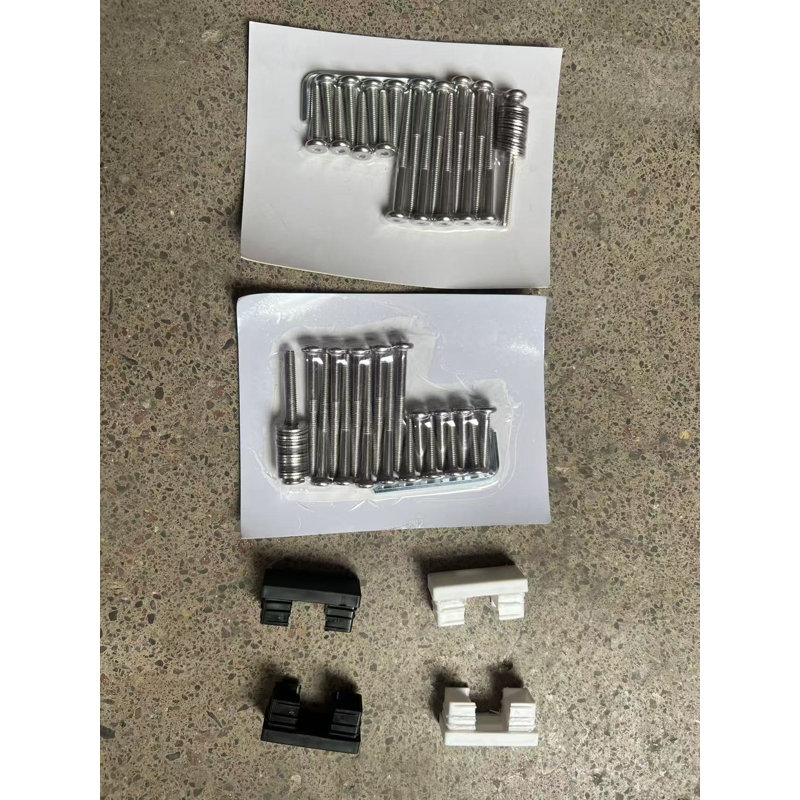 Ensemble de quincaillerie pour ensemble de mobilier d'extérieur en aluminium