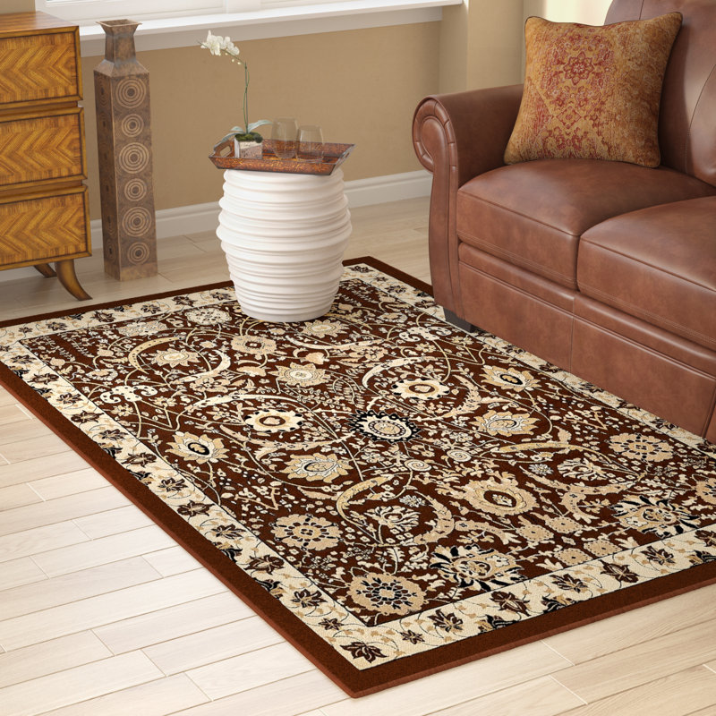 Tapis brun à motif floral Britannia, Rectangle 9 pi 10 po x 13 pi 1 po