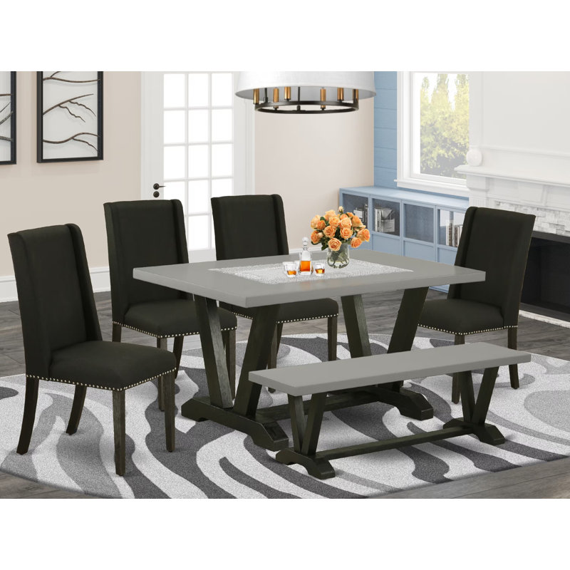 L'ensemble de table de cuisine 5 pièces comprend une table moderne en ciment, un banc en bois et 4 chaises rembourrées en tissu de lin noir avec dossier haut - finition noire brossée