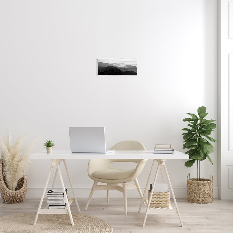 «Misty Sky Open Mountain Landscape Black White» par Danita Delimont - reproduction de photo