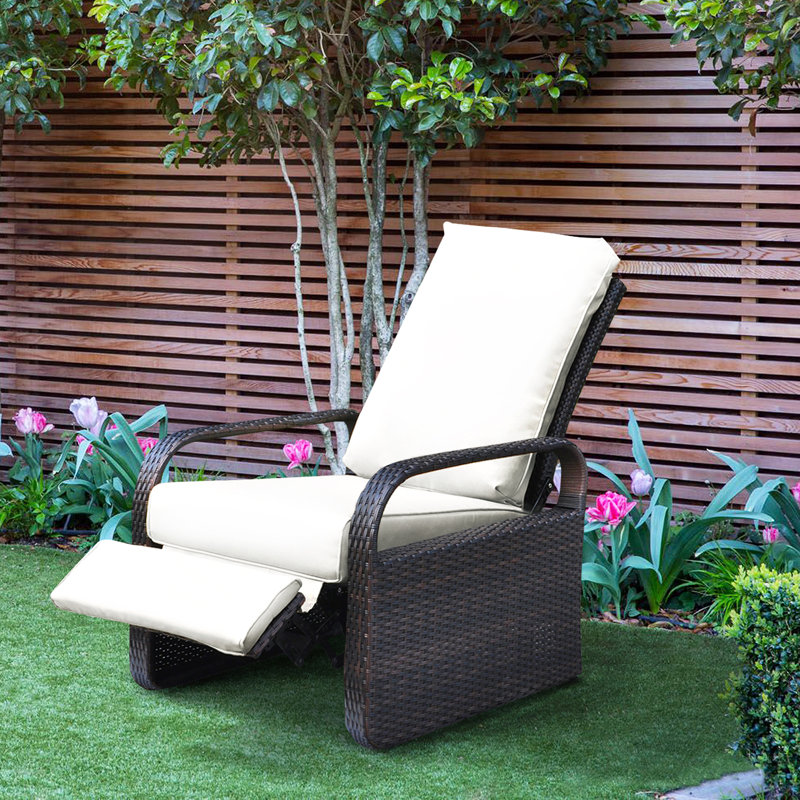 Gesuino Wicker Outdoor Lounge Chair, Brown, Beige