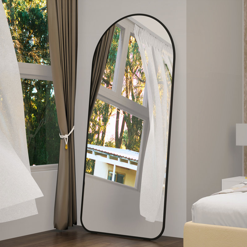 Miroir arqué pleine longueur, cadre en métal, noir