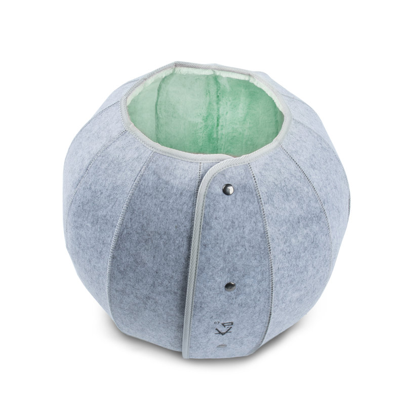 Felt Nest Pet Bed, 15.4" H x 15.7" W x 17.7" D, Green