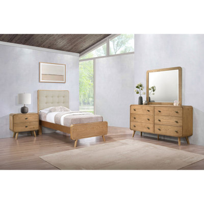 Ensemble de chambre à coucher simple 4 pièces Winston Brown