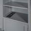 Grand lit attrayant avec armoire de rangement intégrée, tablette et prises - Options de prises majestueuses grises-42569436-42569433