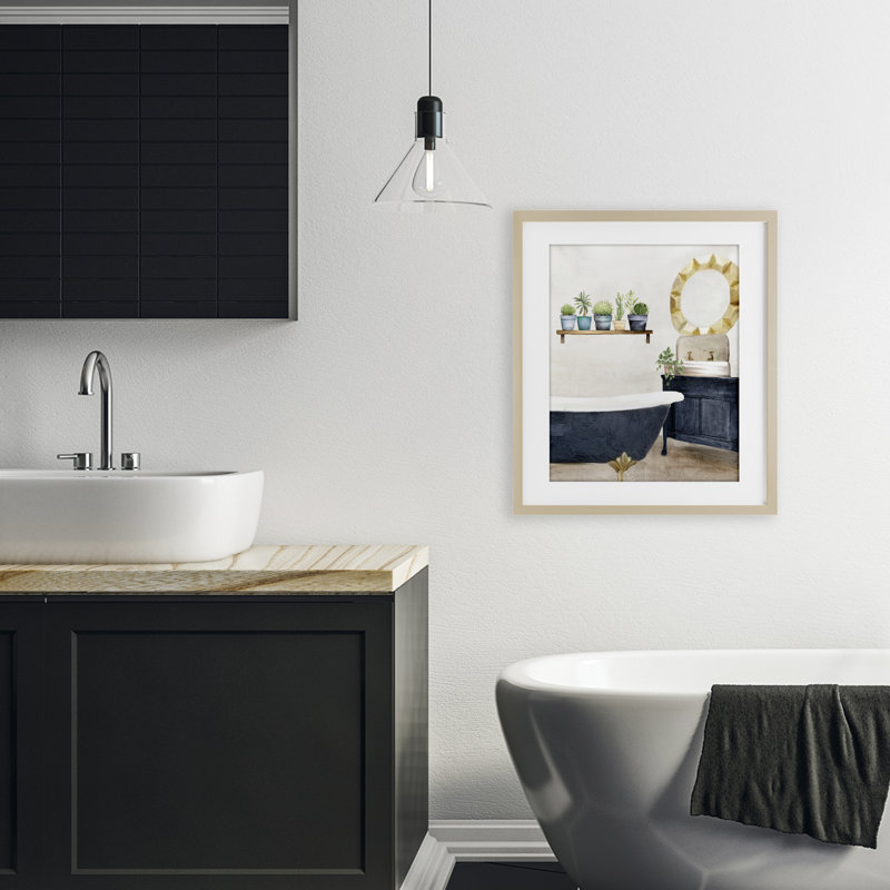«Blue Tub Bathroom Scène», impression par Kim Allen, H 21 po x l 17 po, Cadre de récolte en pin