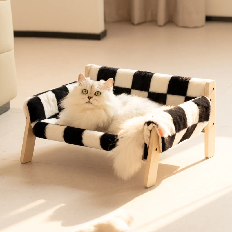 Jaylynn Wood Pet Bed