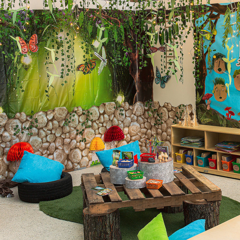 Grandes décorations suspendues avec papillons et libellules Fun Express - 7 pièces
