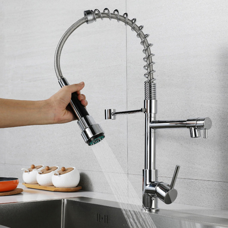Robinet multifonctionnel de type américain à eau chaude et froide