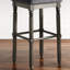 2 tabourets de bar rembourrés en bois gris - décor rustique chic pour la salle à manger, siège rembourré, finition gris délavé, garniture cloutée bronze, 2 coussins, rembourrage en mousse, l 16 po x P 16 po, H 29,02 po