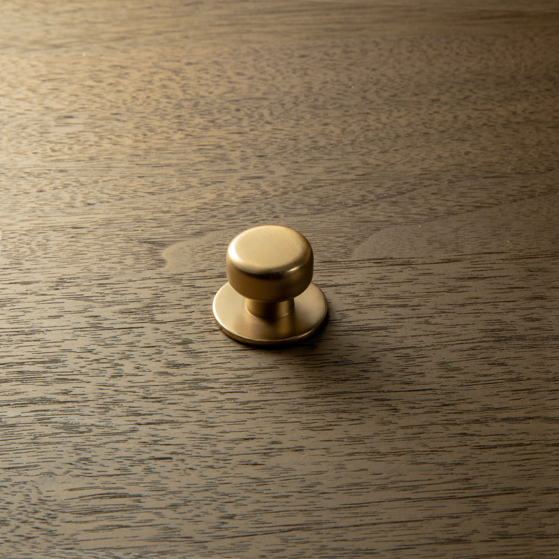 Sturdy Round Knob, 1.3", Champagne Bronze