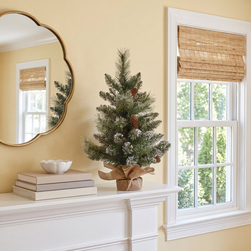 Pre-Lit Artificial Christmas Tree