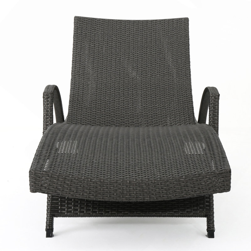 Chaise longue en osier PE avec accoudoirs