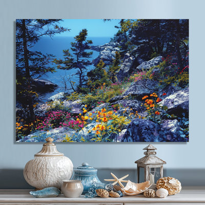 «Blossoming Mountain Flowers By The Blue Lagoon», art mural plage et océan