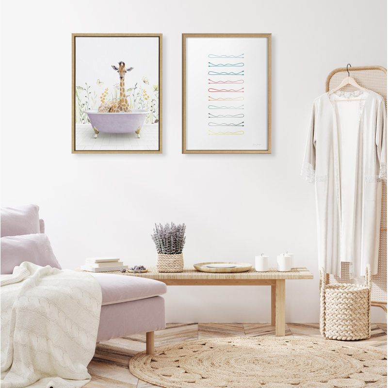 «Giraffe In Spring Bath» par Amy Peterson, reproduction d'art sur toile encadrée, Naturel