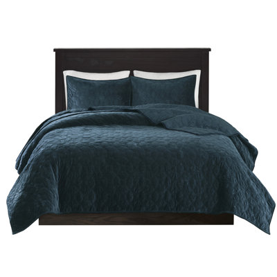 King/ King Teal Velvet Quilt - 3 Piece With A And Airy Feel For Shell