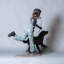 Statue bronze fille et chien qui court