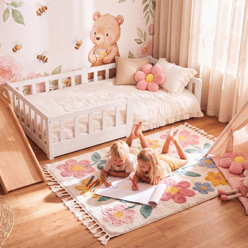 Lit Montessori en pin massif pour tout-petits, cadre de lit bas pour enfants avec barrières de sécurité complètes pour chambre de garçon ou de fille