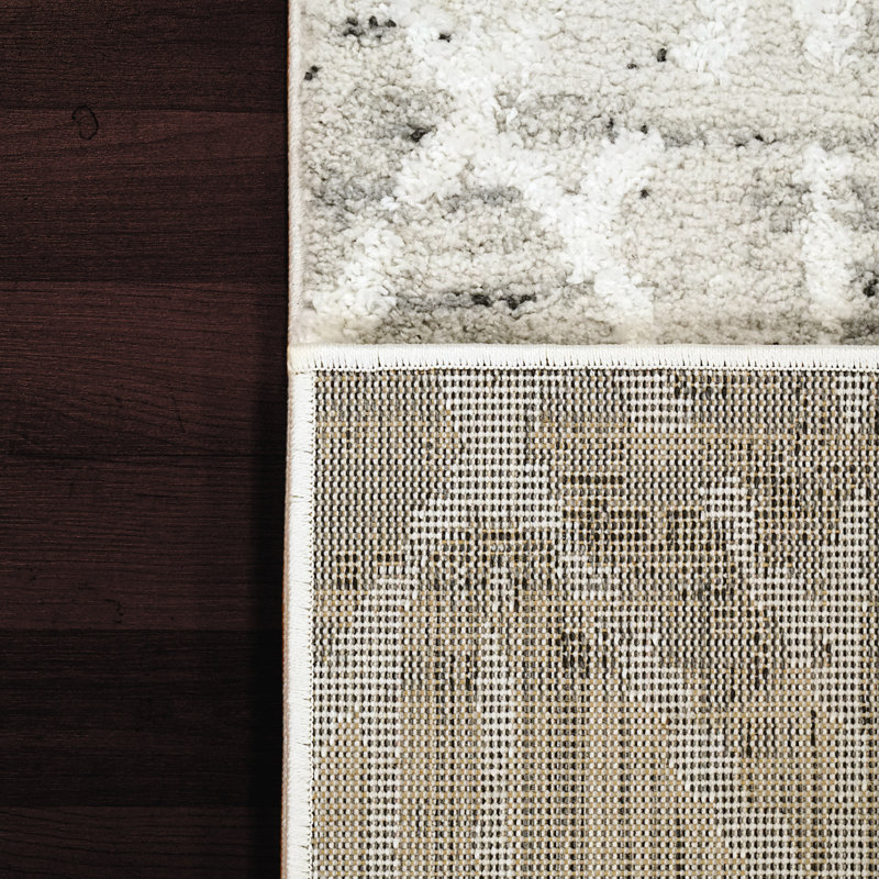 Serafin Geometric Indoor Rug, Rectangle 3'11" x 5'7"