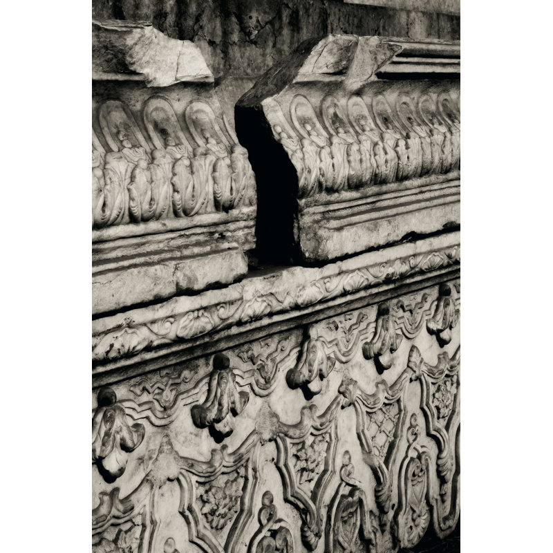 Sculpture sur pierre III, H 12 po x l 8 po