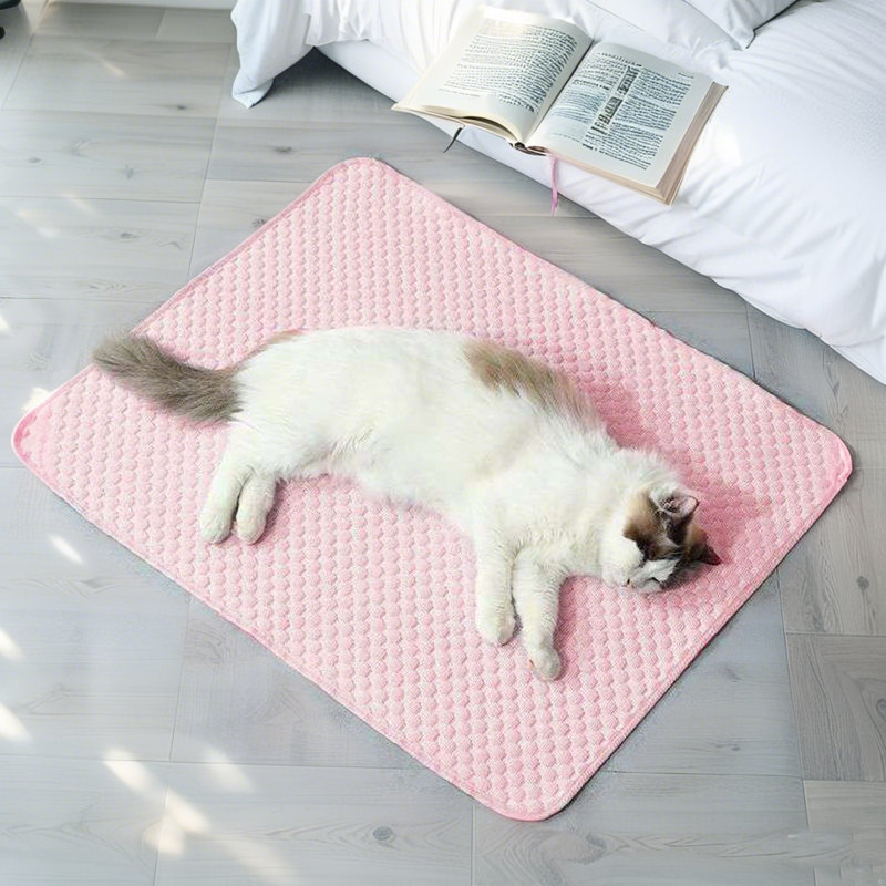 Tapis de refroidissement en soie glacée pour chien Summer Cool, Très petit (H 0,3 po x l 15,7 po x P 11,8 po), Rose