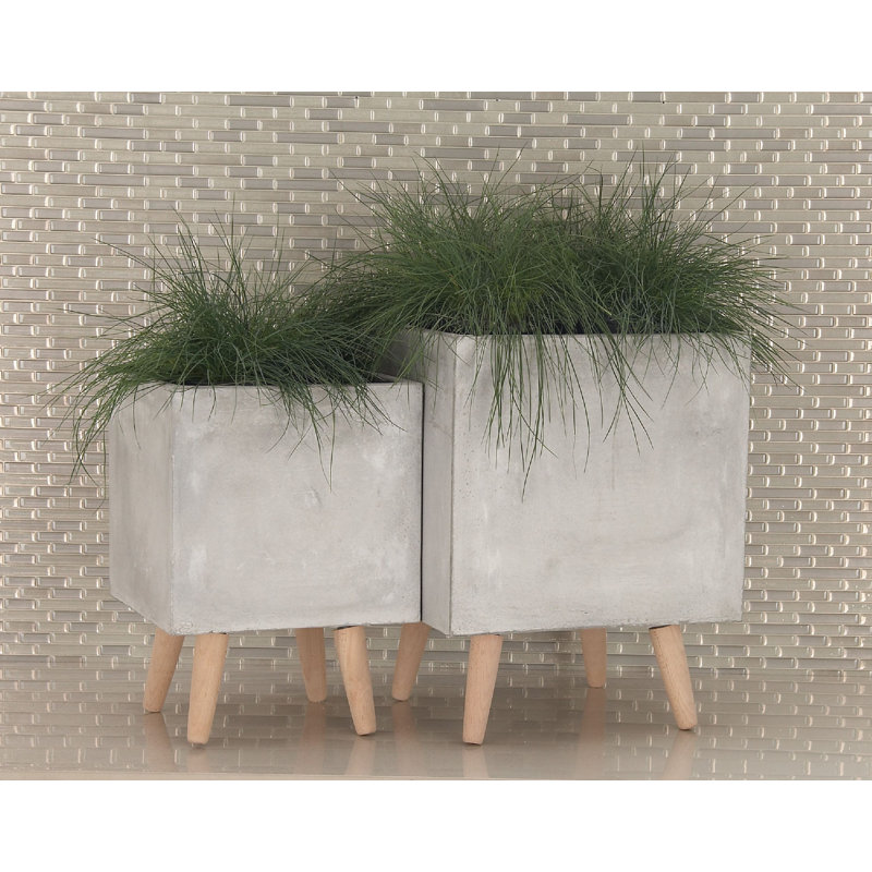 Lorris Planter, Gray