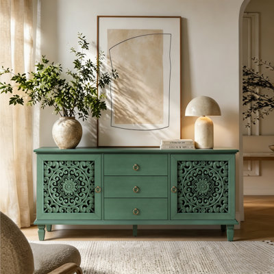 Meuble télé de style champêtre avec portes sculptées ajourées, buffet vintage avec 3 tiroirs et étagères réglables