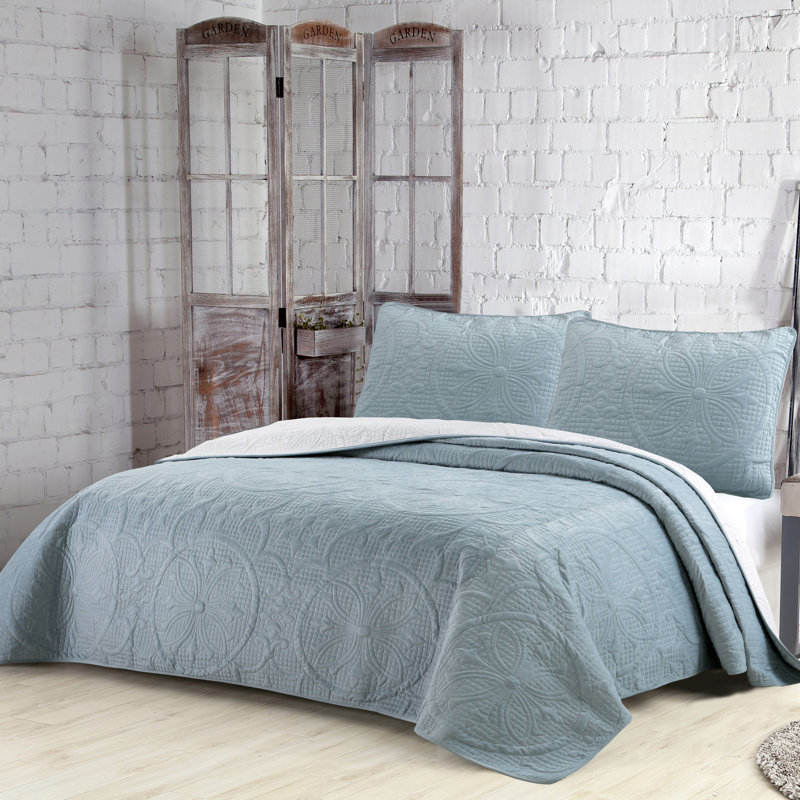 Estate Farmhouse / Country Velvet Quilt, King Quilt + 2 Shams, Stone Blue