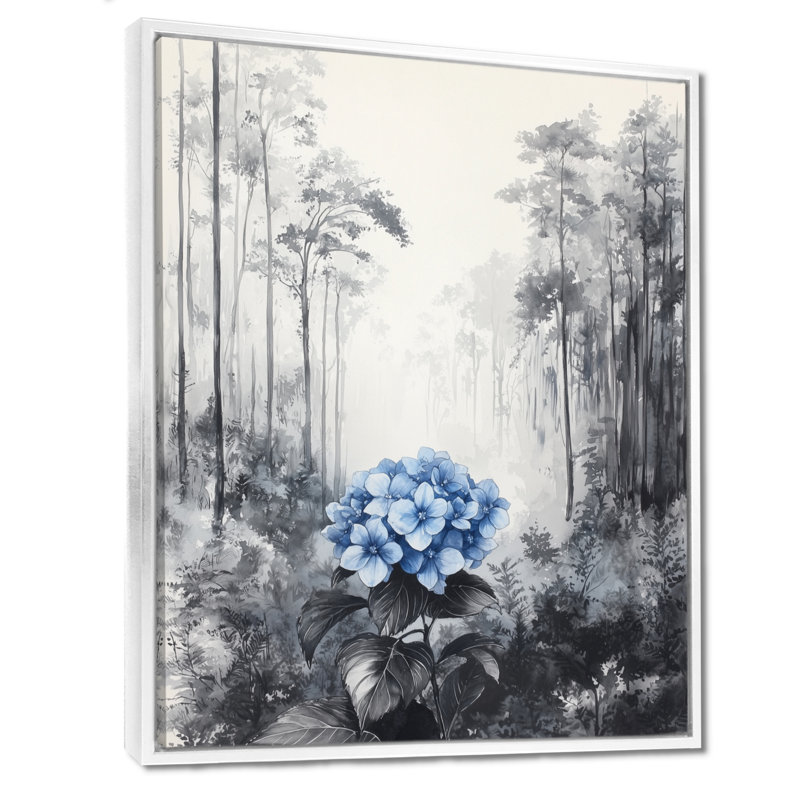 Hydrangée dans une forêt monochrome, H 40 po x l 30 po, Reproduction avec cadre flottant, Blanc