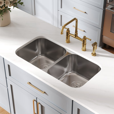 Deervalley 32" X 18" Stainless Steel Undermount 50/50 Double Bowl Kitchen Sink With Basket Strainer