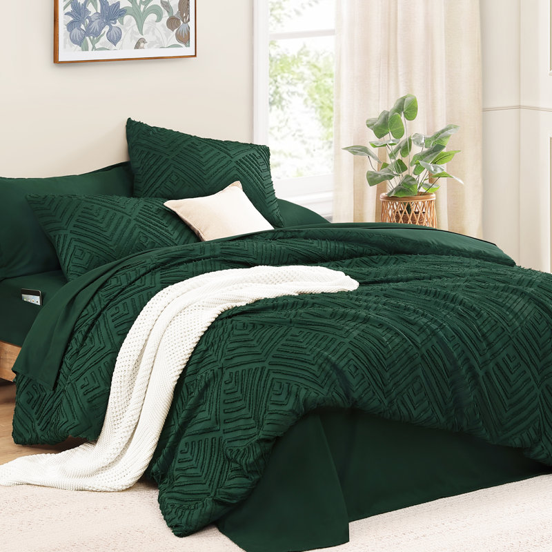 Andency California King Comforter Set Dark Emerald Green - 7 Pieces Bed in a Bag Cal King Bedding Comforter Sets, Tufted Lightweight Fluffy Bed Set with Comforter, Sheets, Pillowcases & Shams
